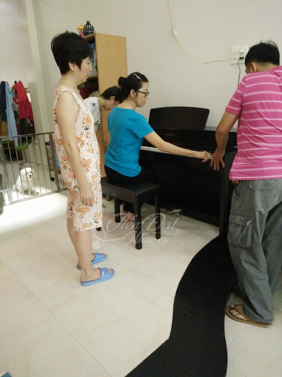 hoc organ co choi duoc piano khong